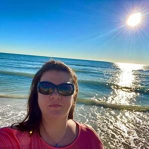 Meet your Posher, Anikó